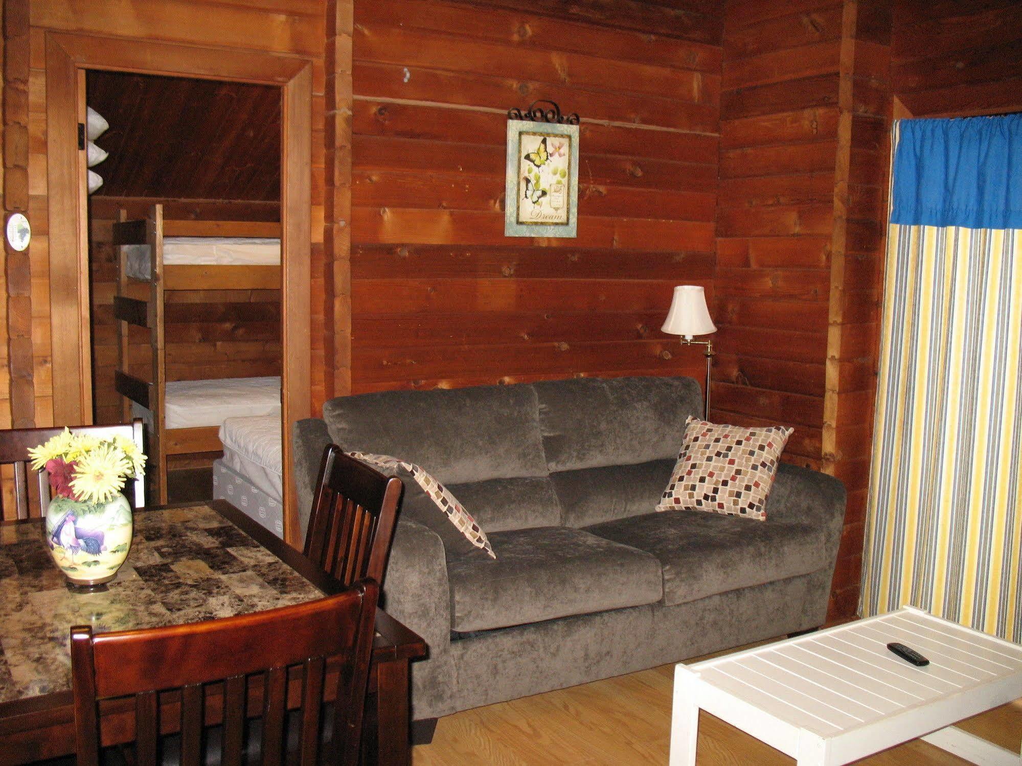 Forest Lake Rv & Camping Resort Advance 外观 照片
